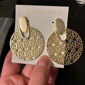 Kendra Scott Gold Statement Pattern Earring
